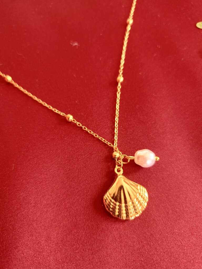 Premium Sea Shell With Pearl Necklace For Women