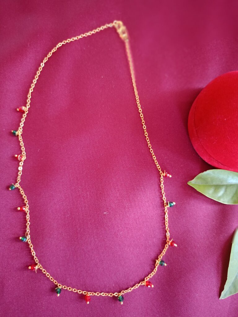 Ravishing Red & Green Beads Thin Chained Necklace For Women