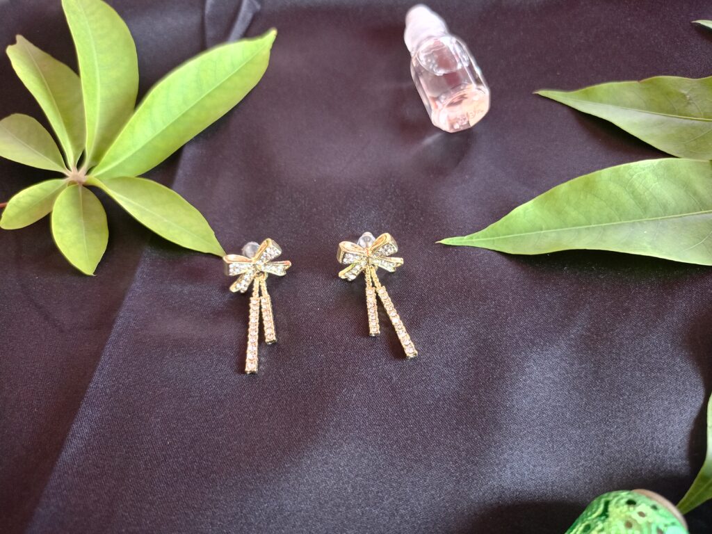 ESLABLUETTA SPARKLING BOW KOREAN EARRINGS FOR WOMEN